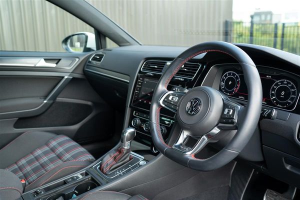2018 Volkswagen Golf GTI GTI DYNAMIC PACK DCC GRADE 4.5 Carousel 13
