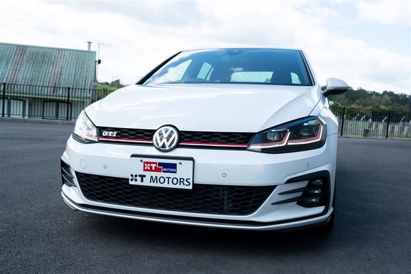 2018 Volkswagen Golf GTI GTI DYNAMIC PACK DCC GRADE 4.5 Carousel 12