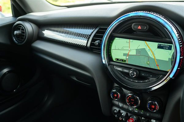 2018 MINI Cooper JOHN WORKS LCI Carousel 16
