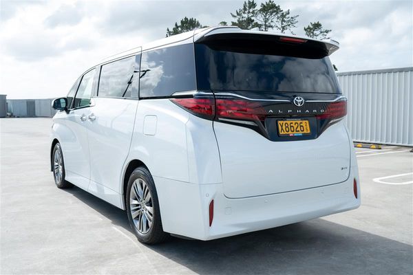 2025 Toyota Alphard HYBRID Z PREIMUM EXECUTIVE Carousel 9