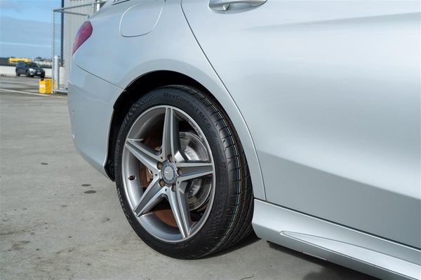 2015 Mercedes-Benz C 200 C200 SPORT ESTATE WAGON IMMACULATE Carousel 6