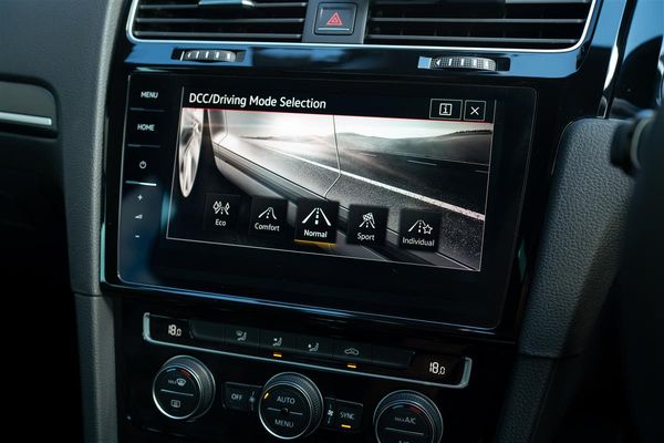 2018 Volkswagen Golf GTI GTI DYNAMIC PACK DCC GRADE 4.5 Carousel 19
