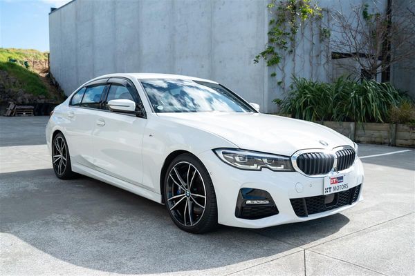 2019 BMW 330i MOTORSPORT M-SPORT IMMACULATE Carousel 1