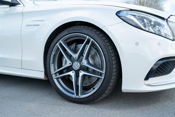 2016 Mercedes-Benz C 63 C63 AMG 4.0 V8 Immaculate Carousel 3