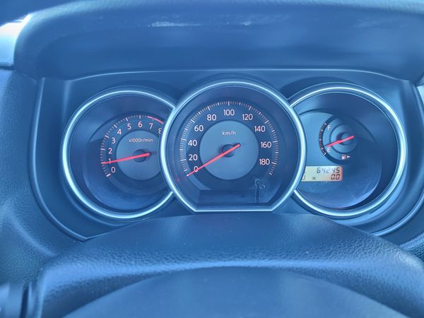 Nissan Tiida Latio Carousel 8