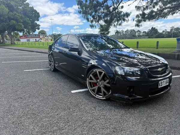 2006 Holden commodore v8 supercharged Carousel 1