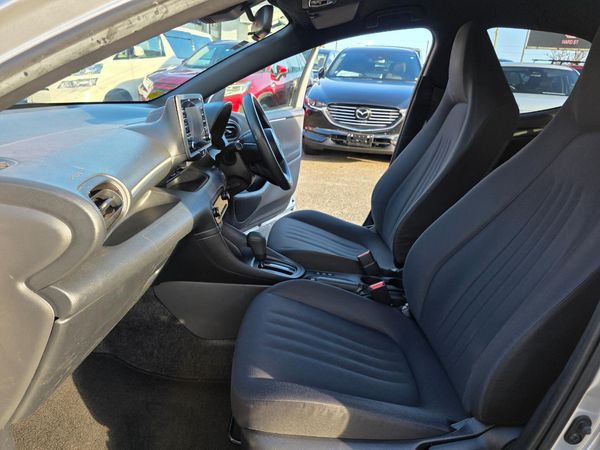 2021 Toyota Yaris Hybrid X with Reversing Camera, Parking Sensors, Cruise Control ! Carousel 6