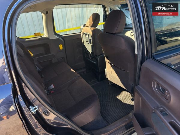 2013 Toyota SPADE Carousel 6