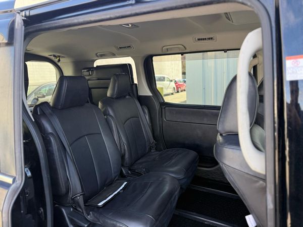 2015 Toyota ESQUIRE XI Carousel 4