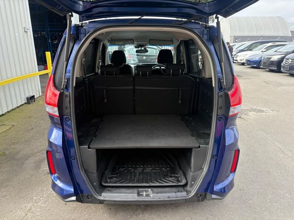 2017 Honda FREED HYBRID Carousel 16