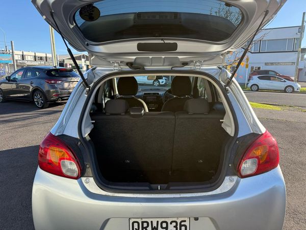 2015 Mitsubishi Mirage Low kms Carousel 1