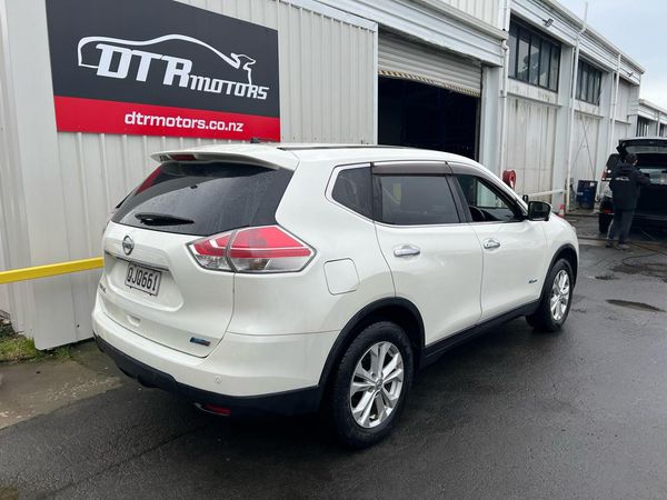 2015 Nissan X-Trail Hybrid with Reversing Camera, Parking Sensor ! Carousel 14