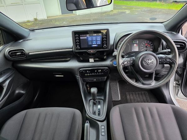 2021 Toyota Yaris Hybrid X with Reversing Camera, Parking Sensors, Cruise Control ! Carousel 1