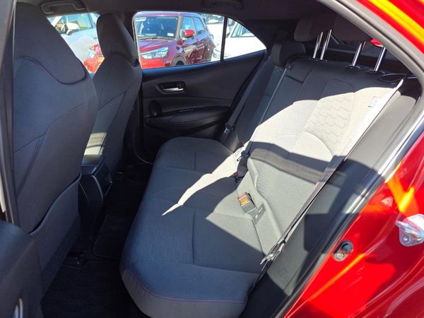 2018 Toyota Corolla Sports Hybrid with Reversing Camera, Parking Sensors, Cruise Control ! Carousel 5