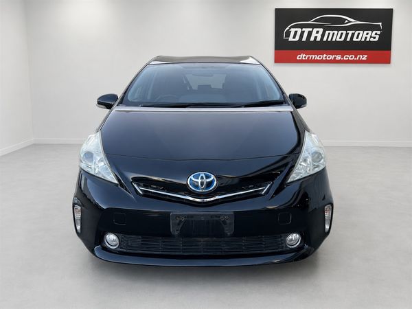 2012 Toyota Prius ALPHA S Carousel 11
