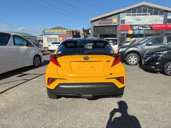 2019 Toyota C-HR GR Sprts Hybrid with Reversing Camera, Cruise Control ! Carousel 13