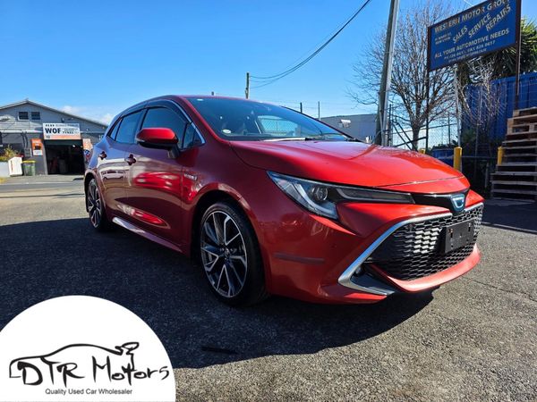 2018 Toyota Corolla Sports Hybrid with Reversing Camera, Parking Sensors, Cruise Control !