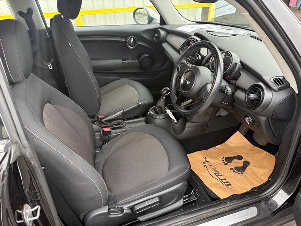 2015 Mini COOPER Carousel 1
