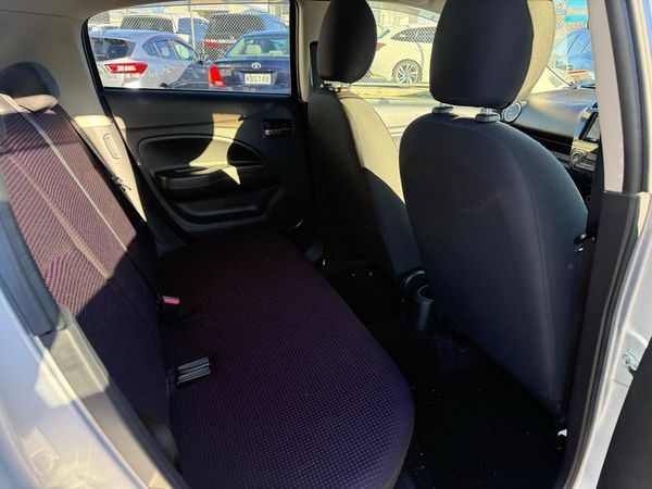 2015 Mitsubishi Mirage Low kms Carousel 3