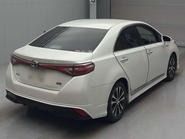 2014 Toyota Sai G Carousel 1
