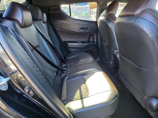 2017 Toyota C-HR G Model Reversing Camera, Parking Sensors, Cruise Control ! Carousel 2