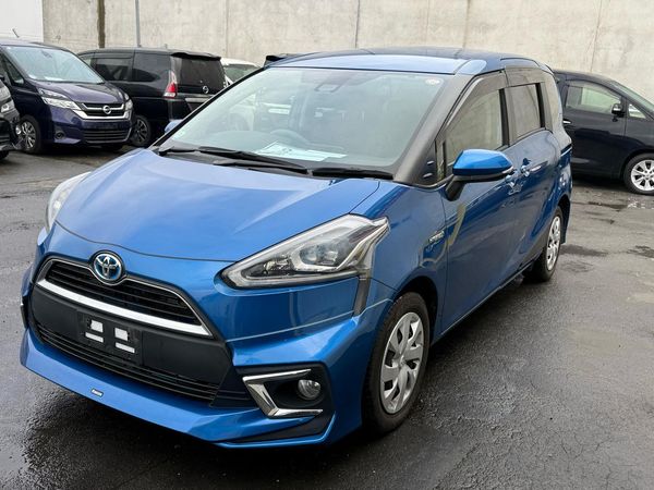 2016 Toyota SIENTA HYBRID G Carousel 13