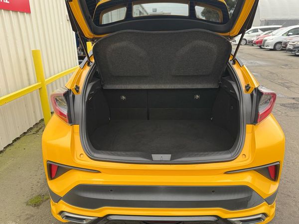 2018 Toyota C-HR Bodykit with Reversing Camera, Cruise Control ! Carousel 8
