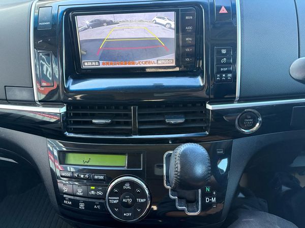 2015 Toyota Estima 5D AERAS PREMIUM EDITION Carousel 4