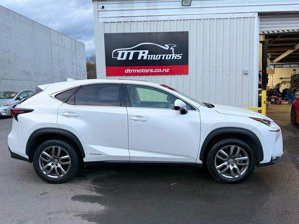 2015 Lexus NX 300H Leather seat Carousel 17