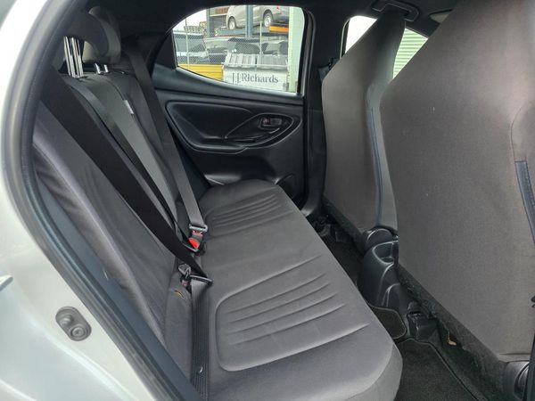 2021 Toyota Yaris Hybrid X with Reversing Camera, Parking Sensors, Cruise Control ! Carousel 3