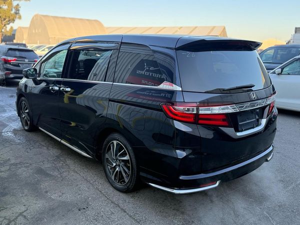 2013 Honda Odyssey Absolute, Half Leather Seat, Cruise Control, Reversing Camera ! Carousel 12
