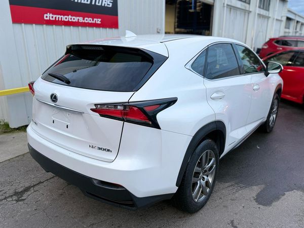2015 Lexus NX 300H Leather seat Carousel 16