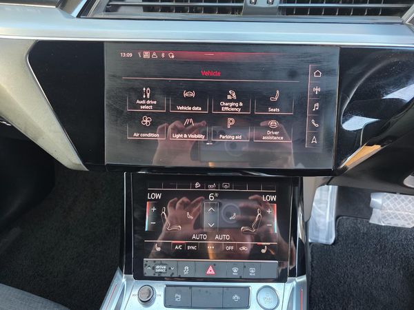 2021 Audi e-tron 55 QUATTRO S LINE 4WD Carousel 12