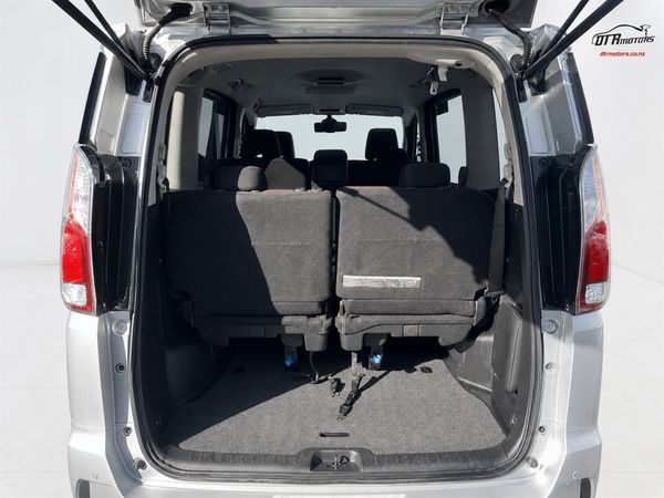 2019 Nissan Serena 5D HIGHWAY STAR V SELECTION II Carousel 1