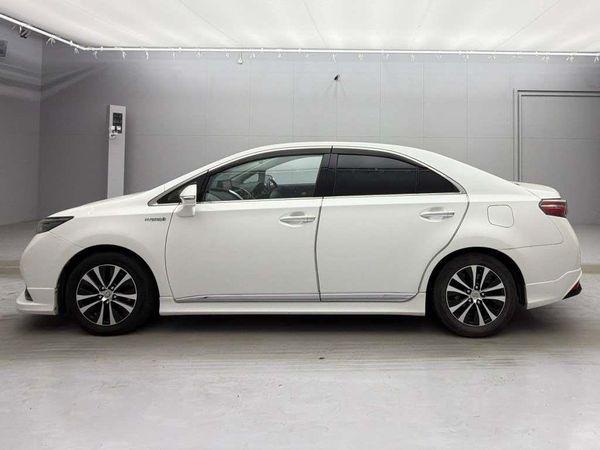 2014 Toyota Sai G Carousel 2