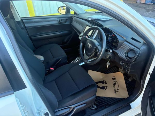 2015 Toyota Corolla FIELDER HYBRID Carousel 12