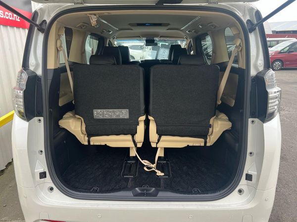 2016 Toyota VELLFIRE 2.5X Carousel 6