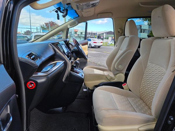 2016 Toyota VELLFIRE 2.5Z 8 Seaters with Reversing Camera, Parking Sensors ! Carousel 6