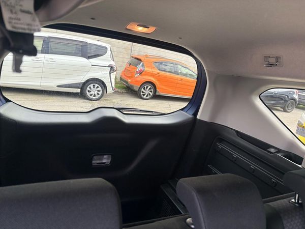 2017 Honda FREED HYBRID Carousel 2