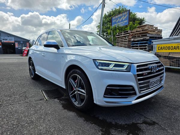 2018 Audi SQ5 Reversing Camera, Parking Sensors, Cruise Control, Electric & Heated Seats ! Carousel 11