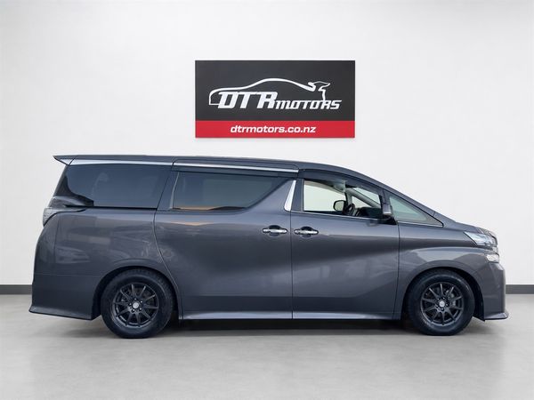 2017 Toyota VELLFIRE 2.5Z Carousel 15