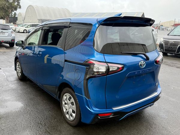 2016 Toyota SIENTA HYBRID G Carousel 14