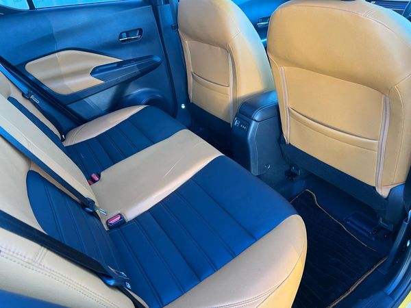 2020 Nissan KICKS E-Power X TWO TONE INTERIOR EDITION with Reversing Camera, Parking Sensors, Cruise Control ! Carousel 4