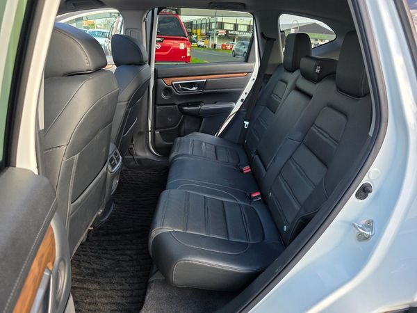 2019 Honda CR-V Hybrid EX Masterpiece with Load of Features ! Carousel 1