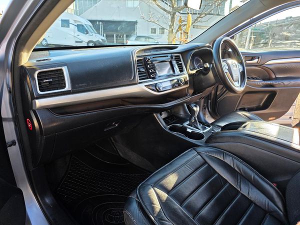 2014 Toyota Highlander GXL AWD 3.5P with Reversing Camera, Parking Sensors, Cruise Control ! Carousel 5