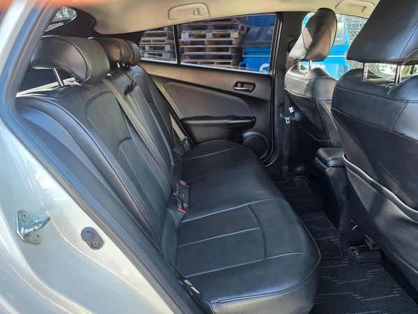2016 Toyota Prius 5D S Model with Reversing Camera ! Carousel 3
