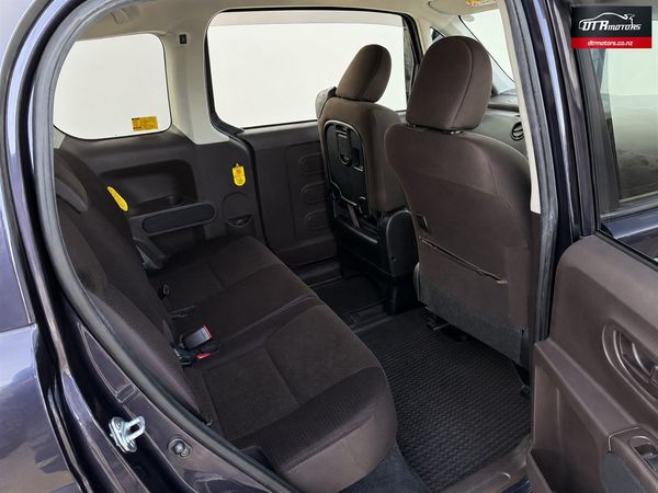 2013 Toyota SPADE Carousel 5