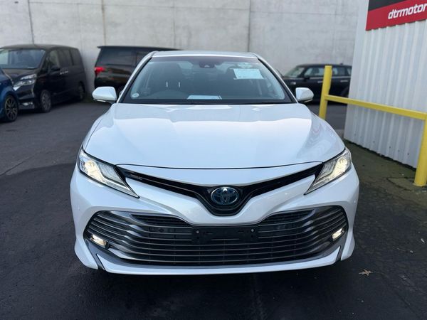 2017 Toyota Camry 4D G Carousel 10
