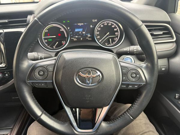 2019 Toyota Camry HYBRID G PACKAGE Carousel 5