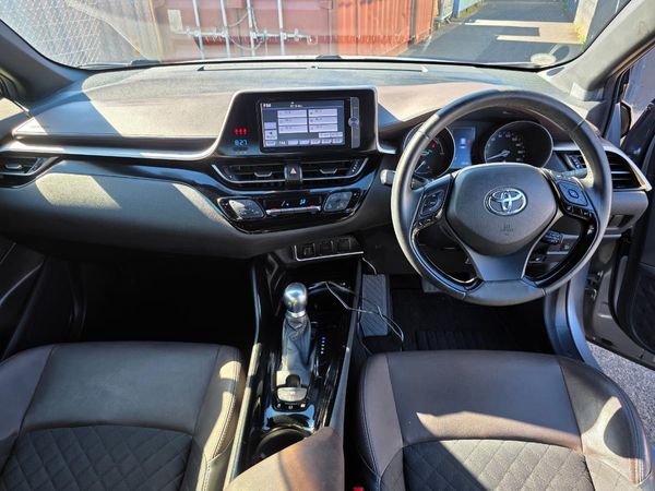 2017 Toyota C-HR Hybrid G Model with Reversing Camera, Parking Sensors, Cruise Control ! Carousel 1